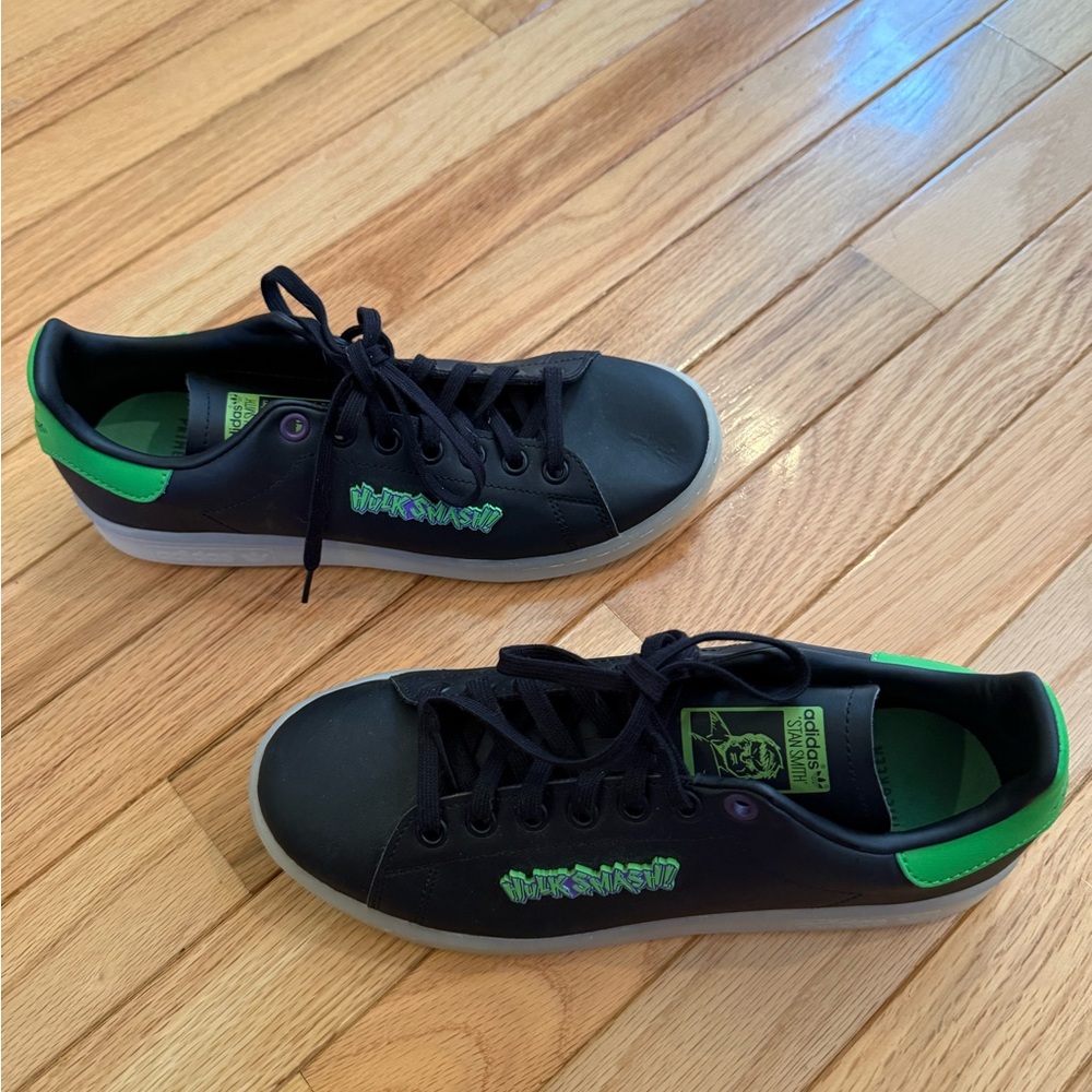 Hulk Smash Adidas Marvel Black and Green Kids Sneakers 6.5